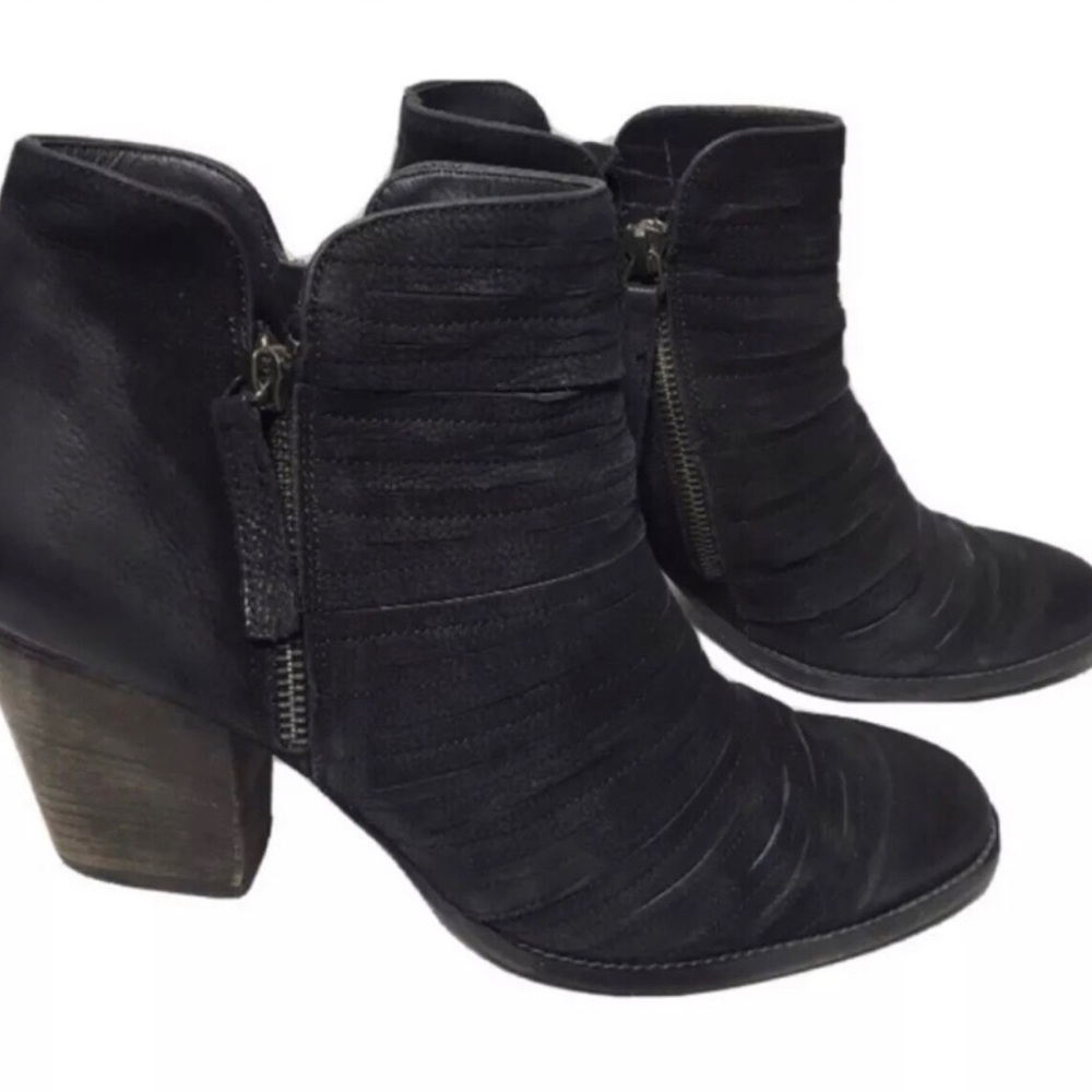 Paul Green leather stacked heel booties. Size 7 UK. Size 9.5 US.